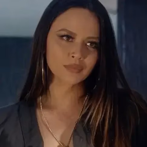 UNDERCOVER (WLW) | Lucy Chen.